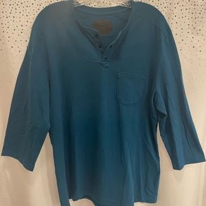 3 quarter sleeve Under Armor Shirt